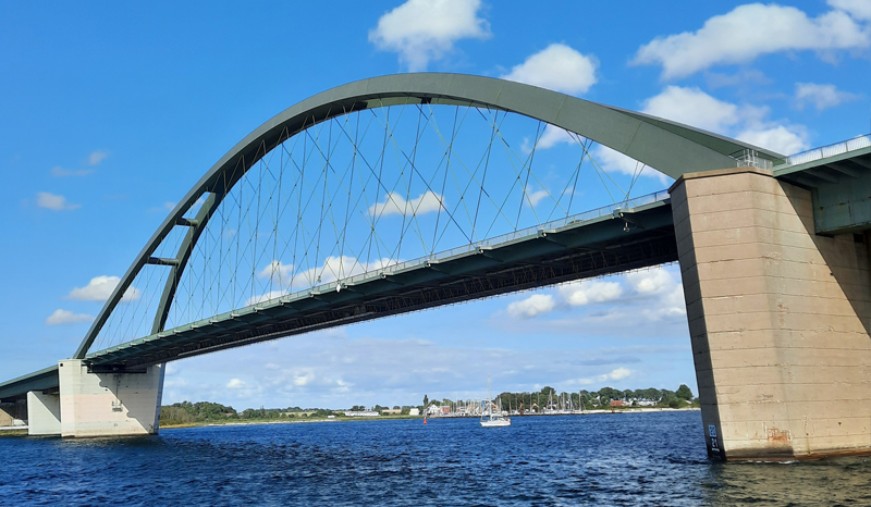 Die Brücke vom Festland zur Insel Fehmarn - ein beliebtes Urlaubsziel - nur 30 Autominuten von Heringsdorf entfernt